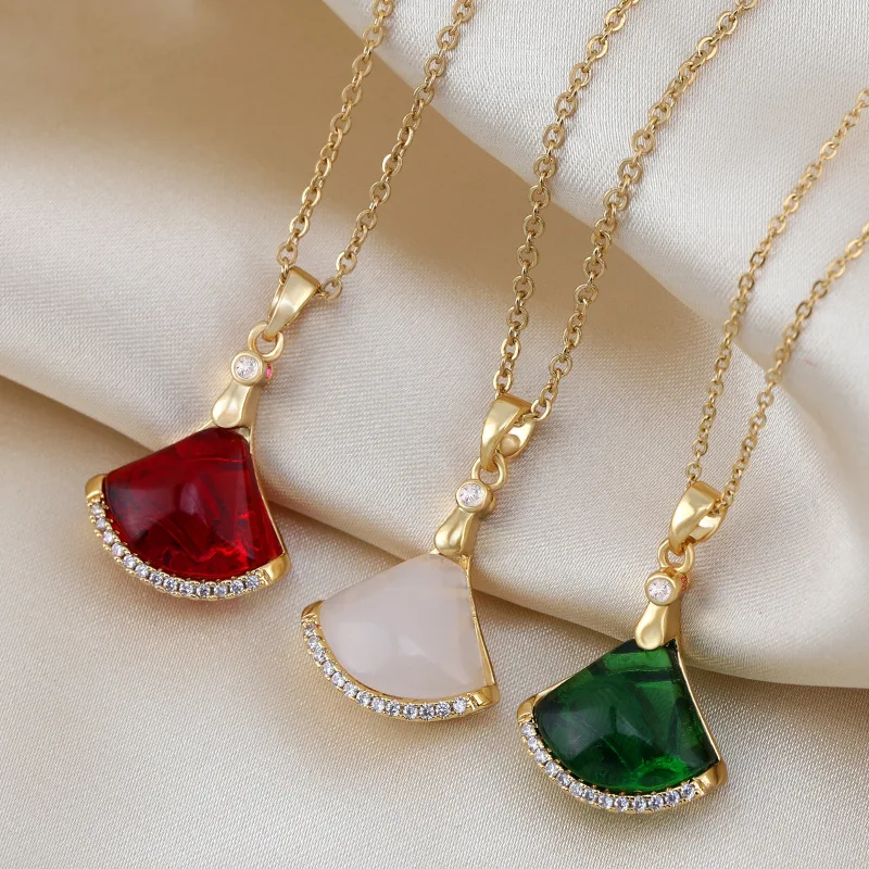 New fashion fan-shaped Diamond White Fritillaria skirt Necklace small fan design clavicle Chain Pendant NecklaceJewelry gift
New fashion fan-shaped Diamond White Fritillaria skirt Necklace small fan design clavicle Chain Pendant NecklaceJewelry gift
