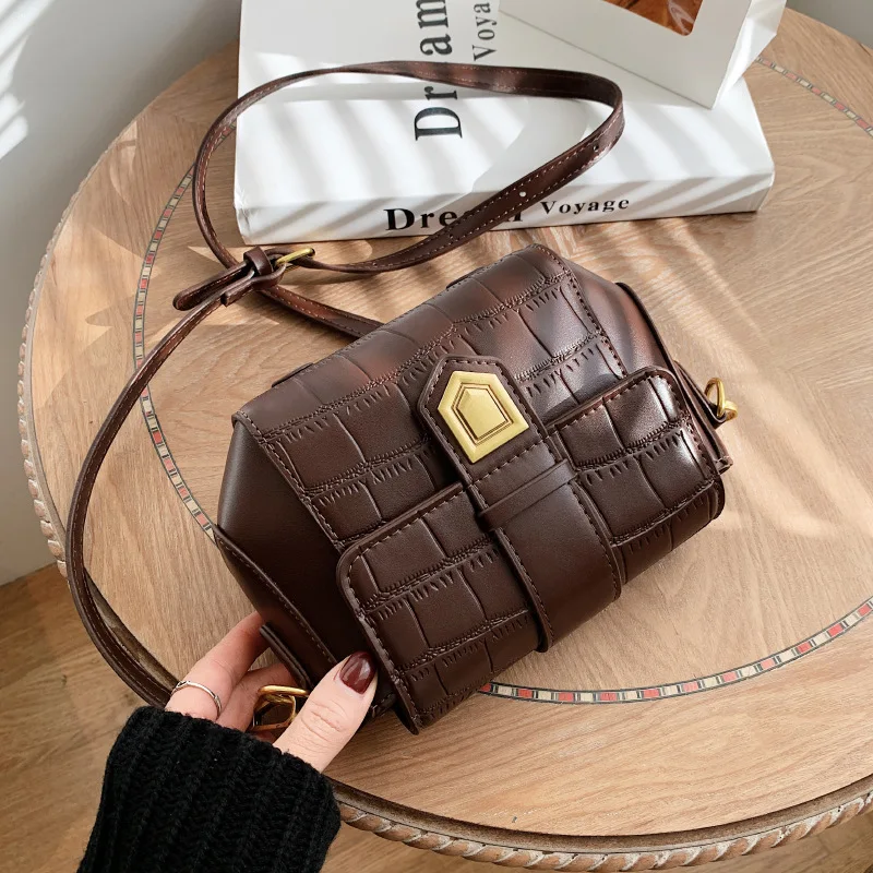 Saddle Bag Messenger Shoulder Bag 2022 New Ins Crocodile Pattern Women's Bag Luxury Handbags Women Bags Designer
Saddle Bag Messenger Shoulder Bag 2022 New Ins Crocodile Pattern Women's Bag Luxury Handbags Women Bags Designer