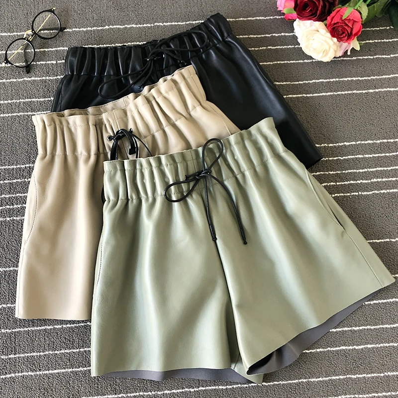 2020 New Womens Sheepskin Shorts Fashion High Waist A-Line Wide-Leg Pants Black Loose Pants Womens Leather Shorts
2020 New Womens Sheepskin Shorts Fashion High Waist A-Line Wide-Leg Pants Black Loose Pants Womens Leather Shorts