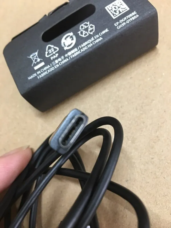 100pcs/lot 100% Original 1m Type C USB Data Sync Cable FAST Charging cable Cord For Samsung S10 S8 S9 Note 8 9 DHL free shipping
100pcs/lot 100% Original 1m Type C USB Data Sync Cable FAST Charging cable Cord For Samsung S10 S8 S9 Note 8 9 DHL free shipping