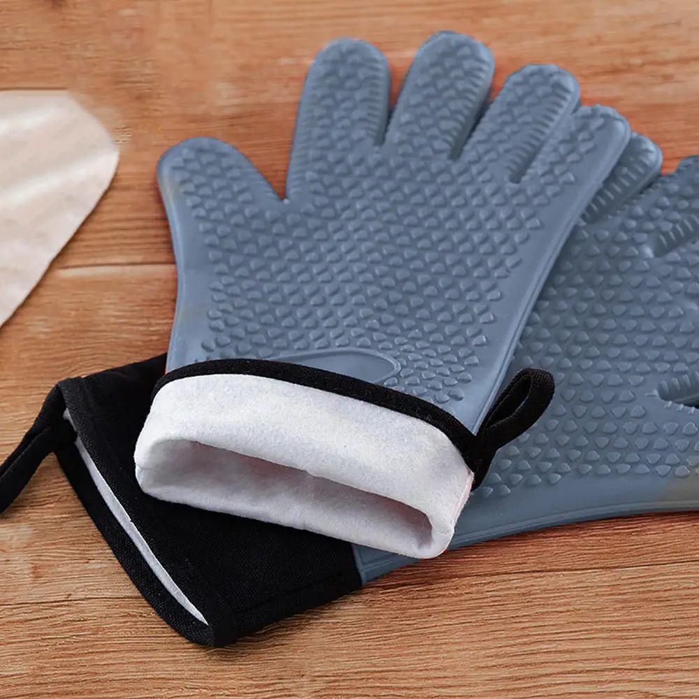 2PCS/SET Silicone Glove Heat Resistant Gloves Temperature Resistant Gloves Baking BBQ Oven Holder Gloves Kitchen Accessories
2PCS/SET Silicone Glove Heat Resistant Gloves Temperature Resistant Gloves Baking BBQ Oven Holder Gloves Kitchen Accessories