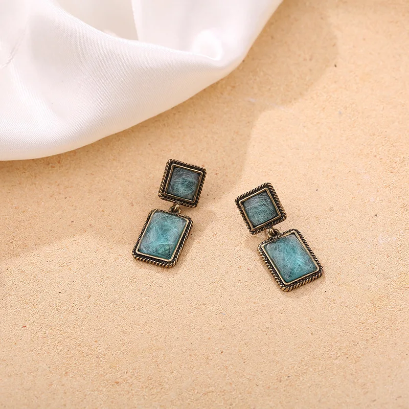 2020 New Baroque Vintage Blue Square Drop Earrings For Women Geometric Dangle Statement Earrings Trendy Boho Jewelry
2020 New Baroque Vintage Blue Square Drop Earrings For Women Geometric Dangle Statement Earrings Trendy Boho Jewelry