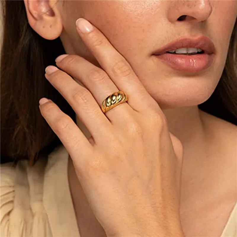 LS3D92-3 Croissant Signet Ring in Gold Twisted Rope Women Minimalist Jewelry Stacking Band Size 6 to 10 French Twist Chunky Ring
LS3D92-3 Croissant Signet Ring in Gold Twisted Rope Women Minimalist Jewelry Stacking Band Size 6 to 10 French Twist Chunky Ring