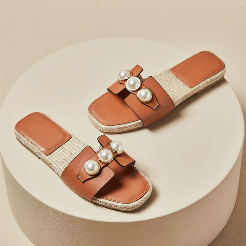 ZAR Sandals Women's Flat Bottom 2020 Summer New Fashion Pearl Decoration Flat-Heeled Sandals Brown Lazy Slippers Women Luxury
ZAR Sandals Women's Flat Bottom 2020 Summer New Fashion Pearl Decoration Flat-Heeled Sandals Brown Lazy Slippers Women Luxury