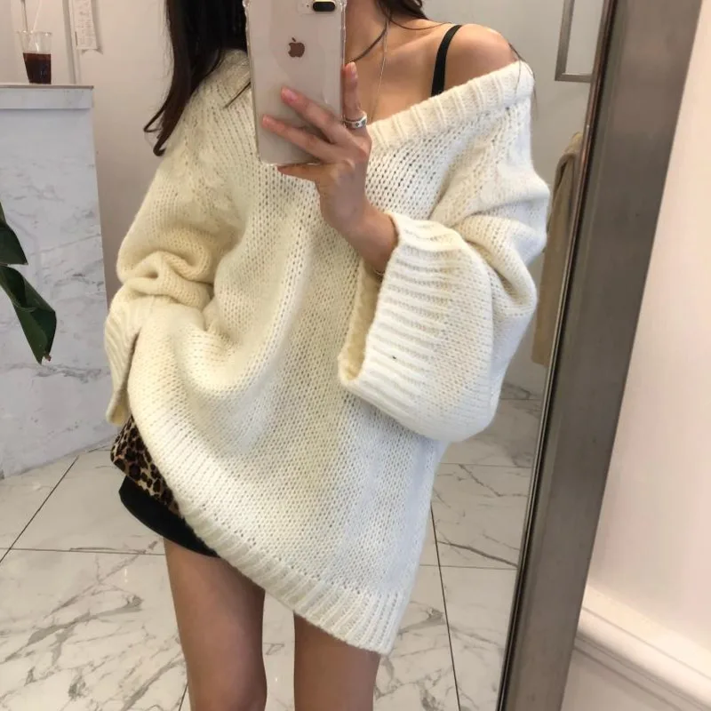 Fashion women sweater 2020 autumn and winter loose large size bat sleeves lazy V-neck sweater women 
Fashion women sweater 2020 autumn and winter loose large size bat sleeves lazy V-neck sweater women