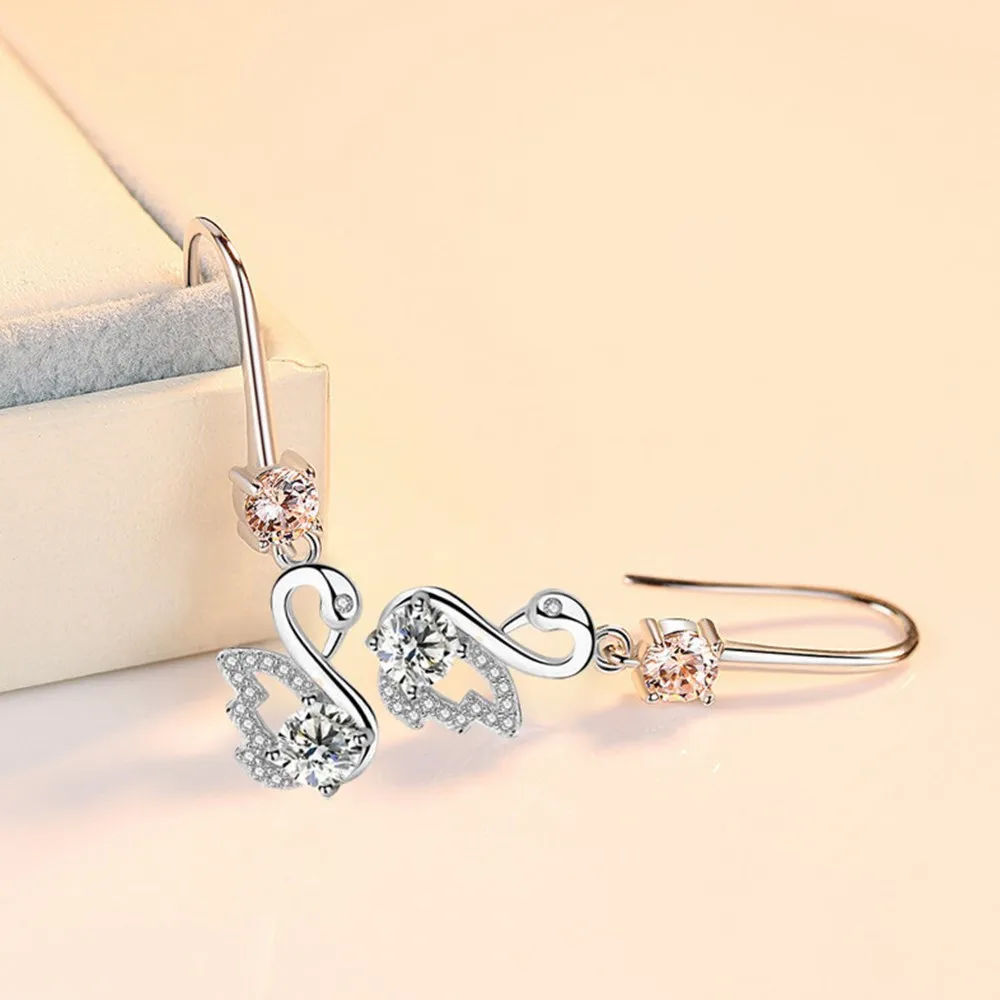 925 Sterling Silver New Woman Fashion Jewelry High Quality Blue Pink Crystal Zircon Swan Hot Sale Retro Simple Earrings
925 Sterling Silver New Woman Fashion Jewelry High Quality Blue Pink Crystal Zircon Swan Hot Sale Retro Simple Earrings