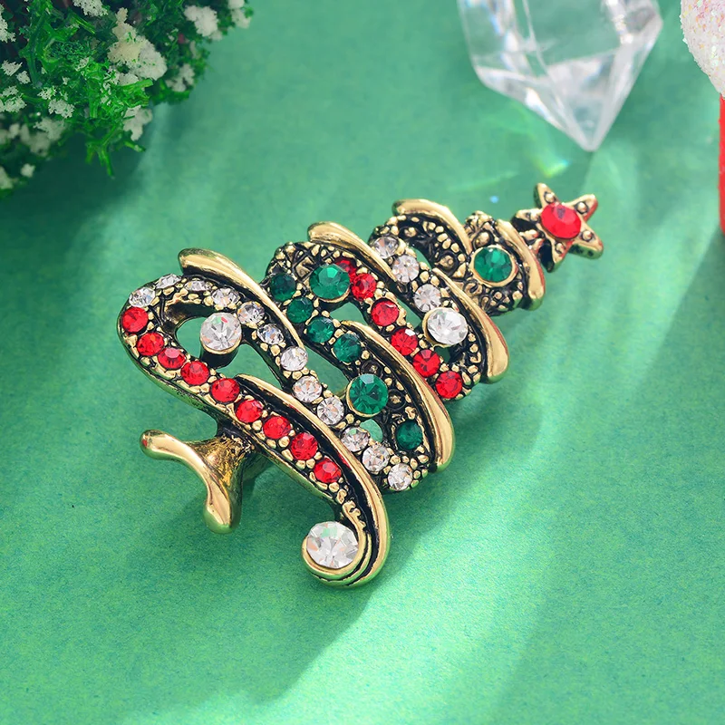 HONGYE Hot Sale Christmas Tree Brooches Pins Rhinestone Collar Pins Winter Jewelry For Women Men Collar Hat Coat Suit Xmas Gift
HONGYE Hot Sale Christmas Tree Brooches Pins Rhinestone Collar Pins Winter Jewelry For Women Men Collar Hat Coat Suit Xmas Gift