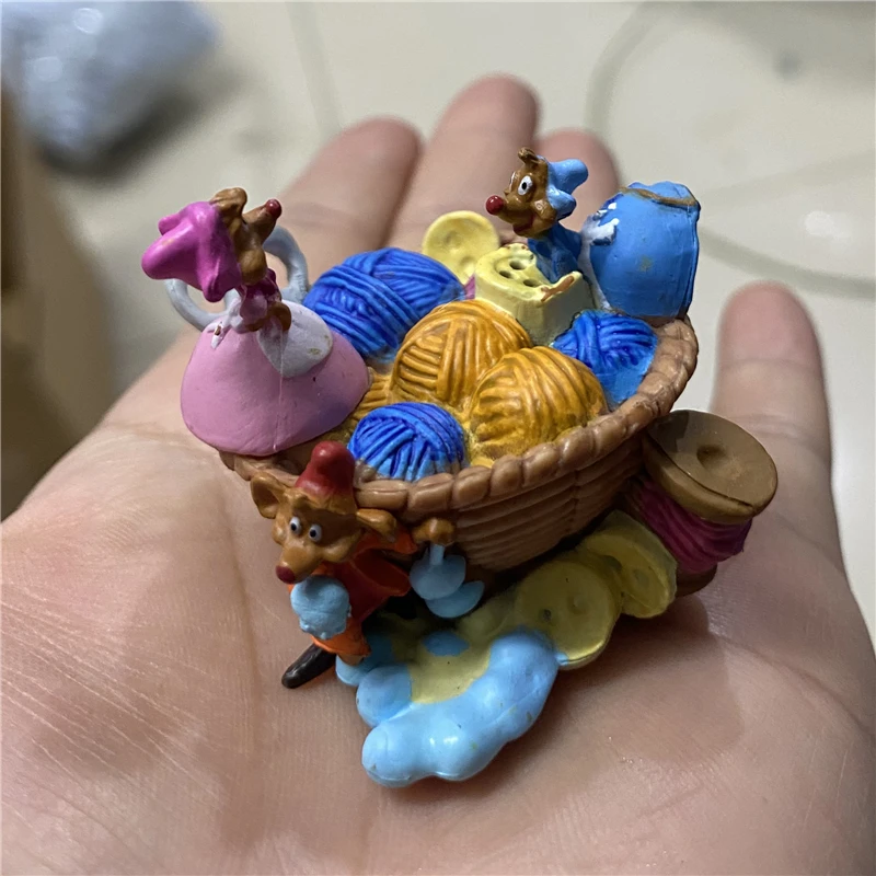 1piece 5cm Disney Classic Cinderella Princess friend action Figure Collectible Model Toys
1piece 5cm Disney Classic Cinderella Princess friend action Figure Collectible Model Toys
