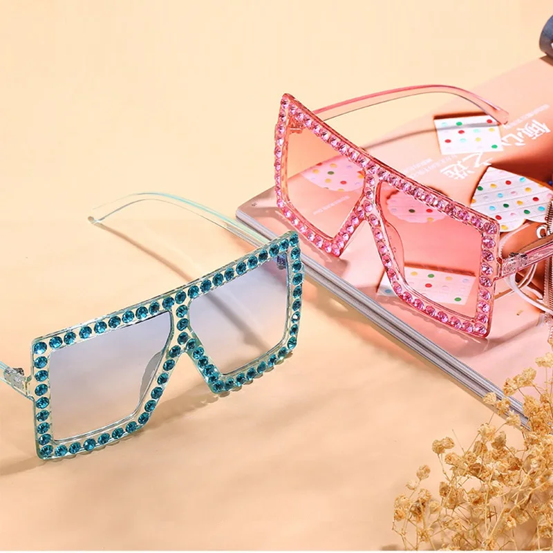 Rectangle Pink Rhinestone Sunglasses Women Luxury Vintage One Piece Crystal Sun Glasses Gradient Eyewear Female Oculos UV400
Rectangle Pink Rhinestone Sunglasses Women Luxury Vintage One Piece Crystal Sun Glasses Gradient Eyewear Female Oculos UV400