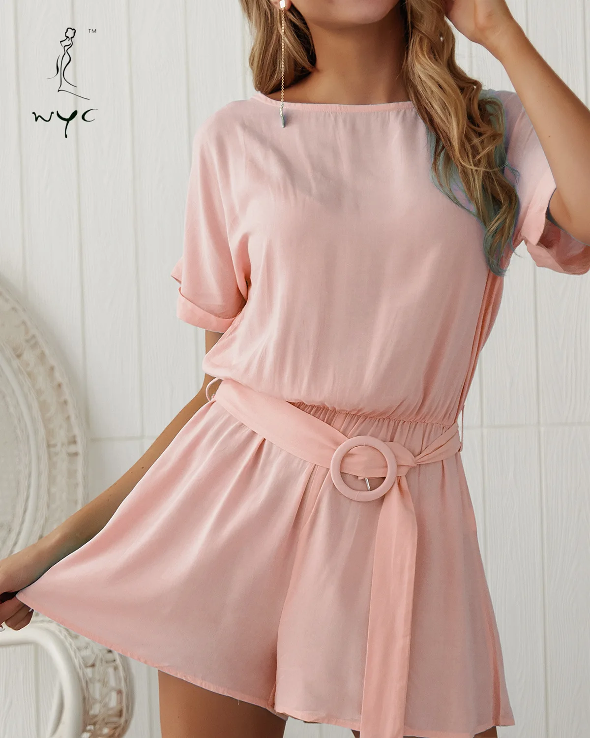 Women New Solid Playsuits Short Sleeve O-neck High Waist Leisure Fashion Clothing for Female Ladies One Piece Outfit Jumpsuits
Women New Solid Playsuits Short Sleeve O-neck High Waist Leisure Fashion Clothing for Female Ladies One Piece Outfit Jumpsuits