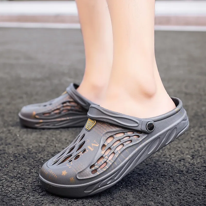 2021 New Men Sandals Summer Flip Flops Slippers Men Outdoor Beach Casual Shoes Cheap Male Sandals Water Shoes Sandalia Masculina
2021 New Men Sandals Summer Flip Flops Slippers Men Outdoor Beach Casual Shoes Cheap Male Sandals Water Shoes Sandalia Masculina