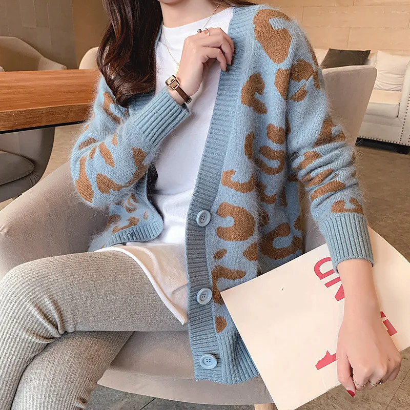 Women's Cardigan Leopard Knitted Sweater V Neck Cardigan Loose Button Outwear Long Sleeve Casual Korean Women Sweaters Coat
Women's Cardigan Leopard Knitted Sweater V Neck Cardigan Loose Button Outwear Long Sleeve Casual Korean Women Sweaters Coat