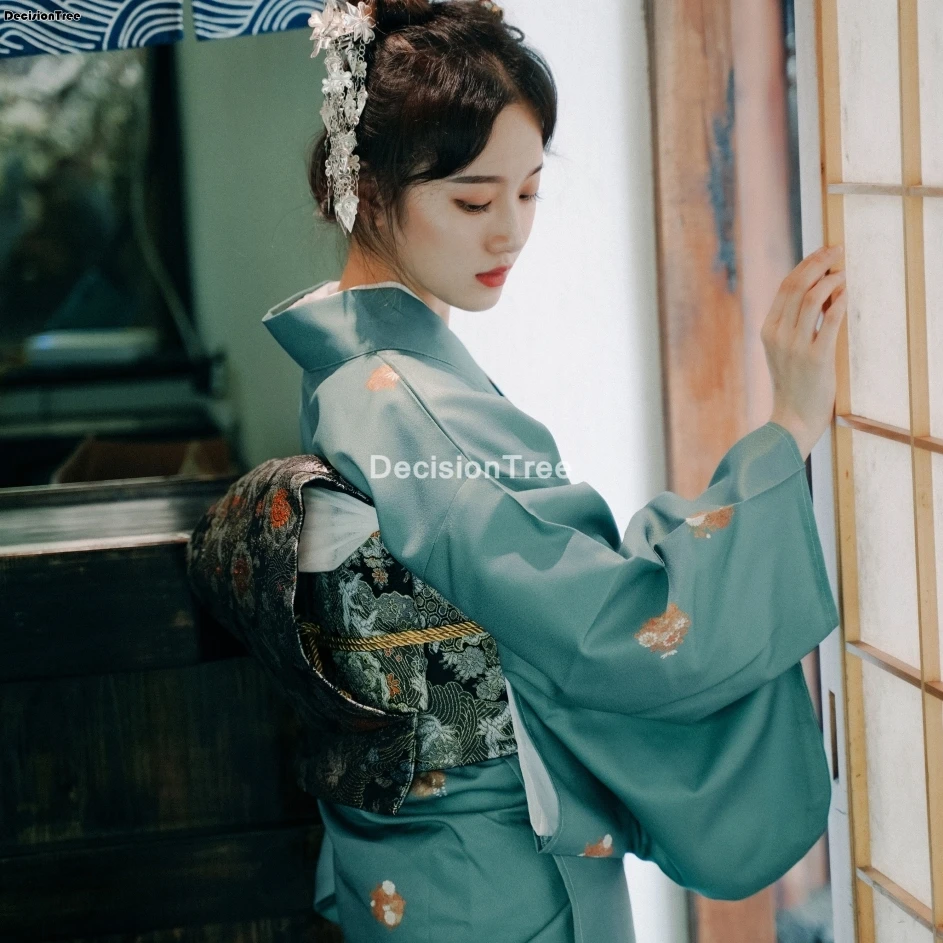 2022 japanese style kimono dress women haori yukata kawaii girls vintage party suit ancient costume daily geisha kimono robe
2022 japanese style kimono dress women haori yukata kawaii girls vintage party suit ancient costume daily geisha kimono robe