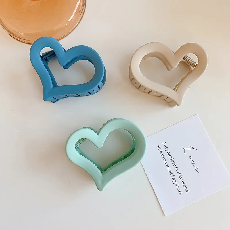 Ins Style Metal Hair Clip Heart Shape Hair Claw Women Girls Sweet Claw Clips Barrettes Korean Claw Crab Fashion Hair Accessories
Ins Style Metal Hair Clip Heart Shape Hair Claw Women Girls Sweet Claw Clips Barrettes Korean Claw Crab Fashion Hair Accessories