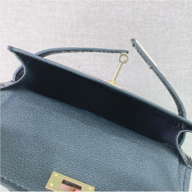 2021 Genuine Leather Bag Female Bag Small Bag All-Match Crocodile Pattern Messenger Bags Luxury Copy Bags
2021 Genuine Leather Bag Female Bag Small Bag All-Match Crocodile Pattern Messenger Bags Luxury Copy Bags