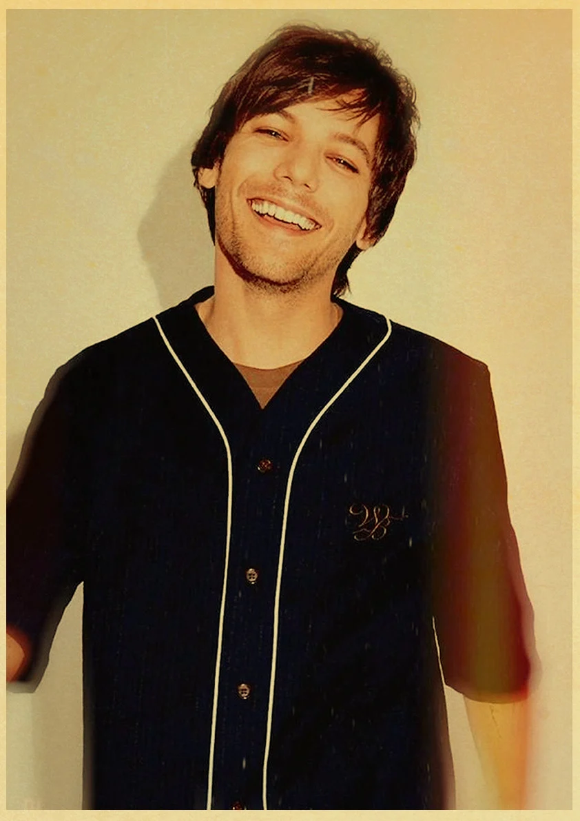 British Singer Louis Tomlinson Portrait Retro Posters Wall Art Painting Vintage Kraft Paper Prints Home /Room/ Bar Decor
British Singer Louis Tomlinson Portrait Retro Posters Wall Art Painting Vintage Kraft Paper Prints Home /Room/ Bar Decor