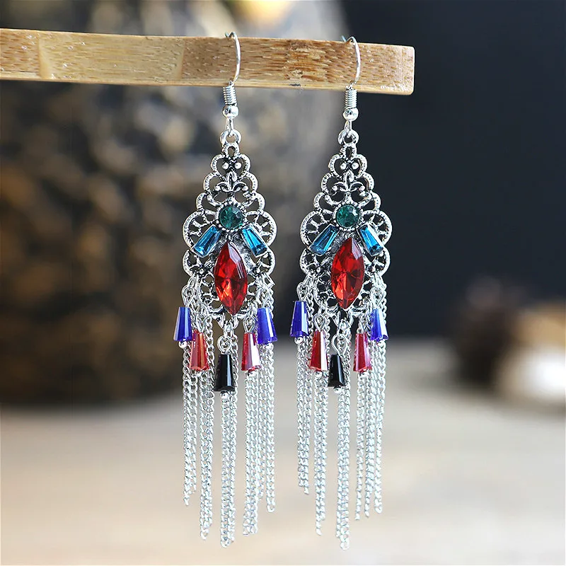 2021 fashionable new style retro tassel national Earrings feminine exaggeration long Gypsies jewelry leather wholesale 
2021 fashionable new style retro tassel national Earrings feminine exaggeration long Gypsies jewelry leather wholesale