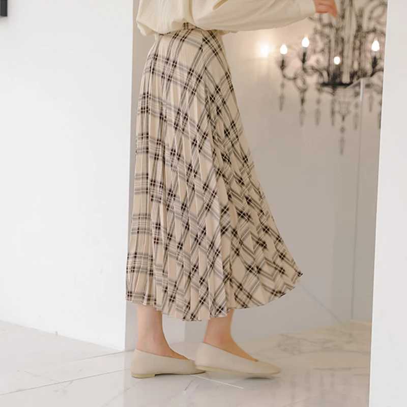 Spring summer 2021new classcal vintage tightness in the plaid pleated skirt of tall waistleisure long skirt
Spring summer 2021new classcal vintage tightness in the plaid pleated skirt of tall waistleisure long skirt