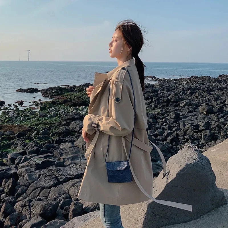 Женский двубортный свободный тренчкот, Повседневная ветровка средней длины, весна-осень 2021
Женский двубортный свободный тренчкот, Повседневная ветровка средней длины, весна-осень 2021