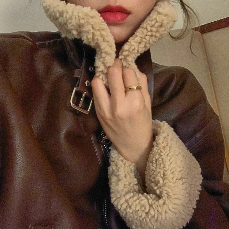 Lucyever Winter Thick Warm Imitation Fur Coat Womens 2020 New Faux Leather Moto&biker Coats Woman Turn-down Collar Clothes Lady
Lucyever Winter Thick Warm Imitation Fur Coat Womens 2020 New Faux Leather Moto&biker Coats Woman Turn-down Collar Clothes Lady