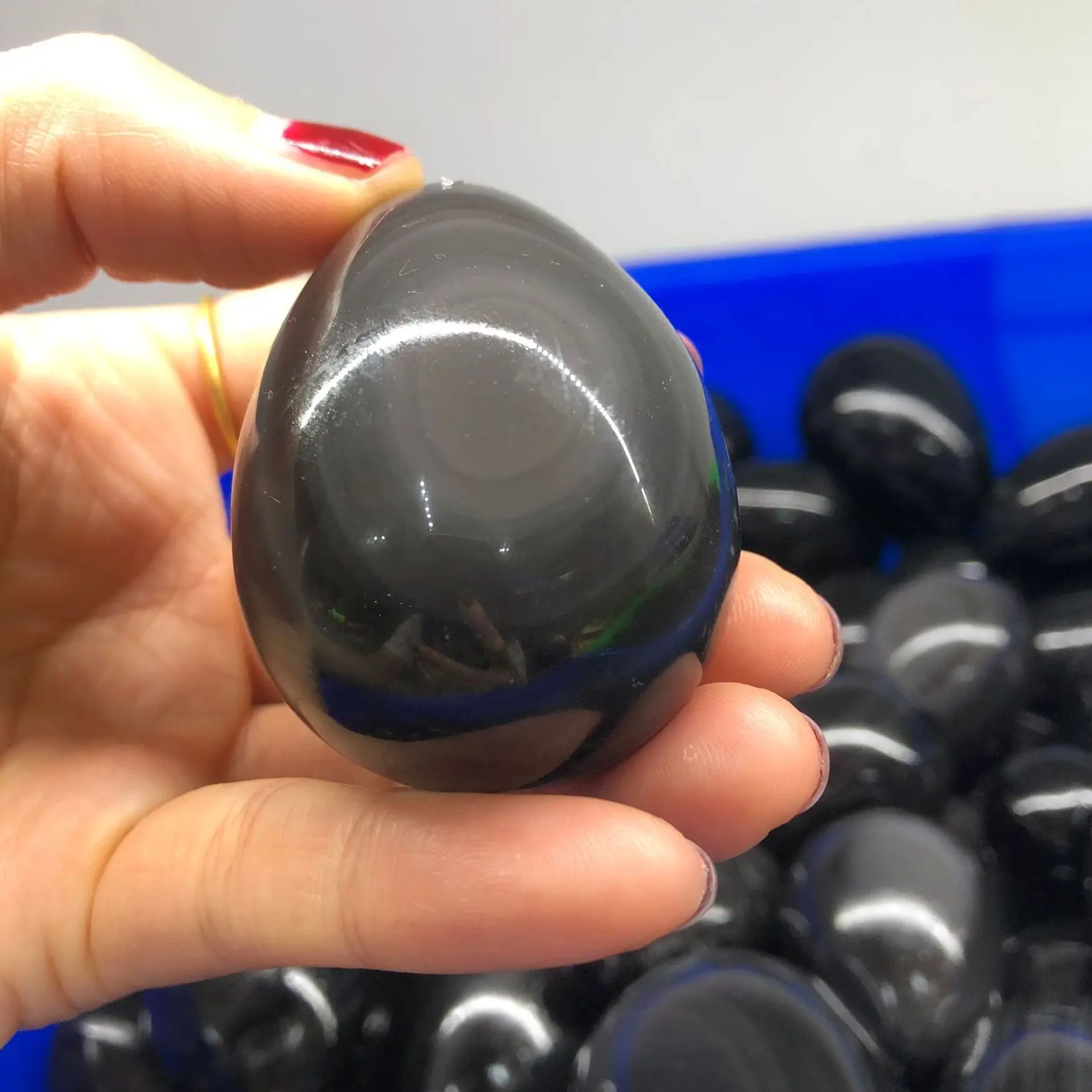 5-6cm Natural silver obsidian Egg Shape With wood stand Chakra Healing Reiki Stone
5-6cm Natural silver obsidian Egg Shape With wood stand Chakra Healing Reiki Stone