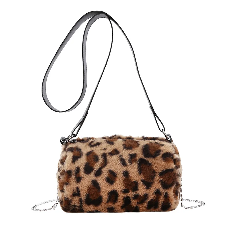 OLUOLIN Women new shoulder bag leopard Crossbody bag winter handbag Messenger bag soft warm fur bag designer bags
OLUOLIN Women new shoulder bag leopard Crossbody bag winter handbag Messenger bag soft warm fur bag designer bags