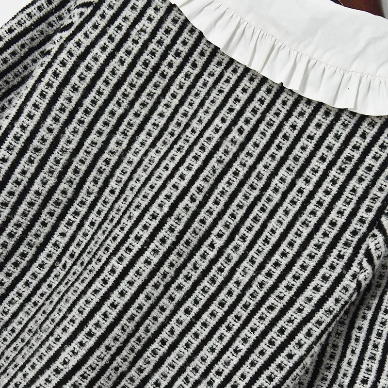 2021 New Cute Cropped Women White Collar Bows Striped Long Sleeve PUllover famous luxury brand Sweater
2021 New Cute Cropped Women White Collar Bows Striped Long Sleeve PUllover famous luxury brand Sweater