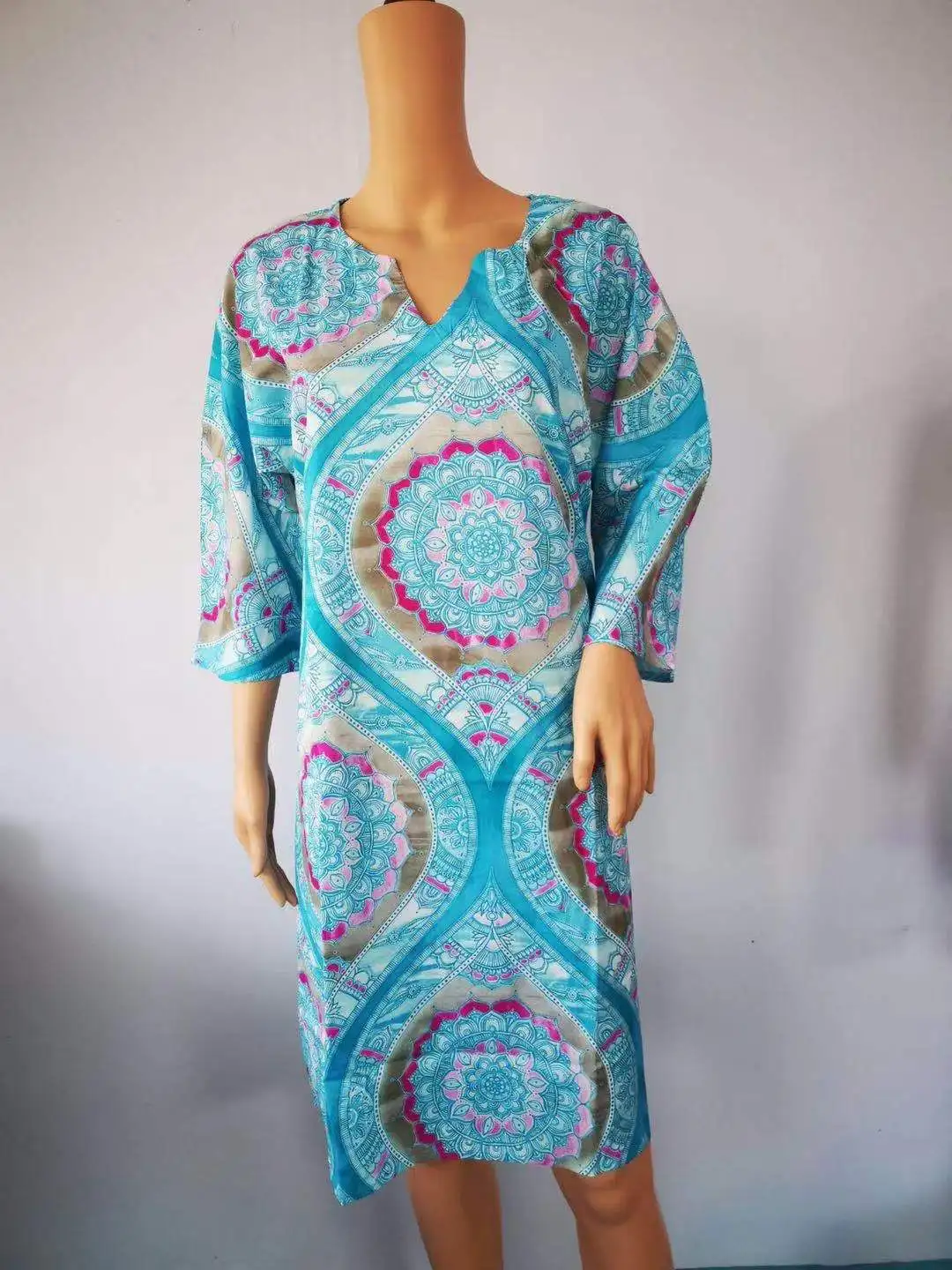 2021 Summer Bohemian V-neck Dress Women Casual Short Sleeve Loose Printed Dress Women
2021 Summer Bohemian V-neck Dress Women Casual Short Sleeve Loose Printed Dress Women