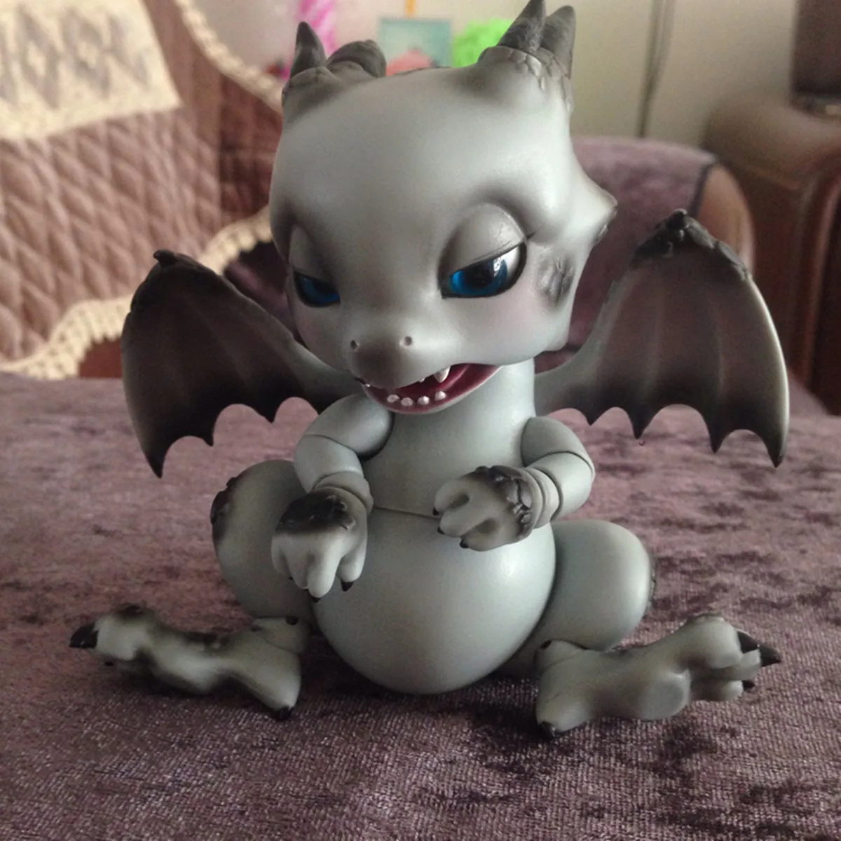 1/8 Min Dangon Little Grey Dragon BJD Doll SD Doll Little Cute Pet Half-open Eyes Jointed Dragon
1/8 Min Dangon Little Grey Dragon BJD Doll SD Doll Little Cute Pet Half-open Eyes Jointed Dragon