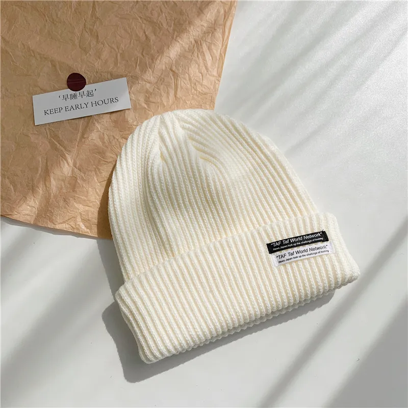 2020 New Knitted Beanies Hats For Women Fashion Winter Hats Men Skullies Cap Girls Boys Ski Caps Warm Hats Bonnet Unisex
2020 New Knitted Beanies Hats For Women Fashion Winter Hats Men Skullies Cap Girls Boys Ski Caps Warm Hats Bonnet Unisex