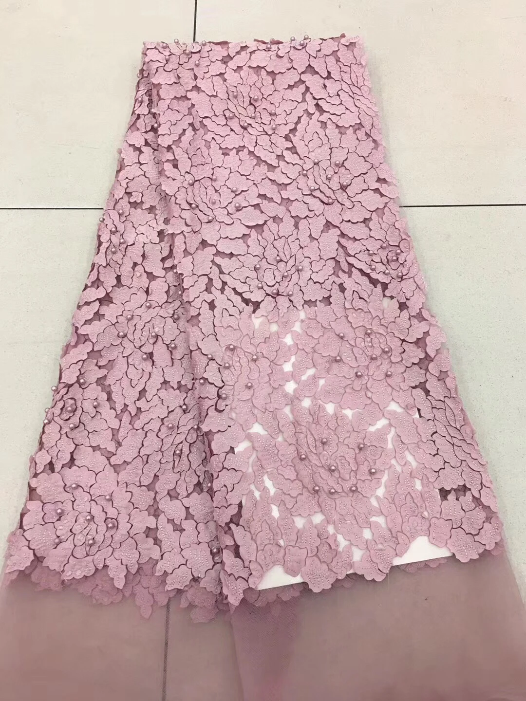 2021 Embroidery Mesh TulLe Lace Fabric 5yards Flower Pattern Beaded African Lace Fabrics Wholesale For Wedding Party D24091
2021 Embroidery Mesh TulLe Lace Fabric 5yards Flower Pattern Beaded African Lace Fabrics Wholesale For Wedding Party D24091