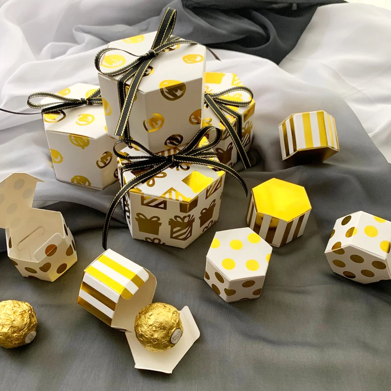 10PCS Bronzing gift decoration hot selling golden wave point happy candy box small box carton packing box mini size
10PCS Bronzing gift decoration hot selling golden wave point happy candy box small box carton packing box mini size