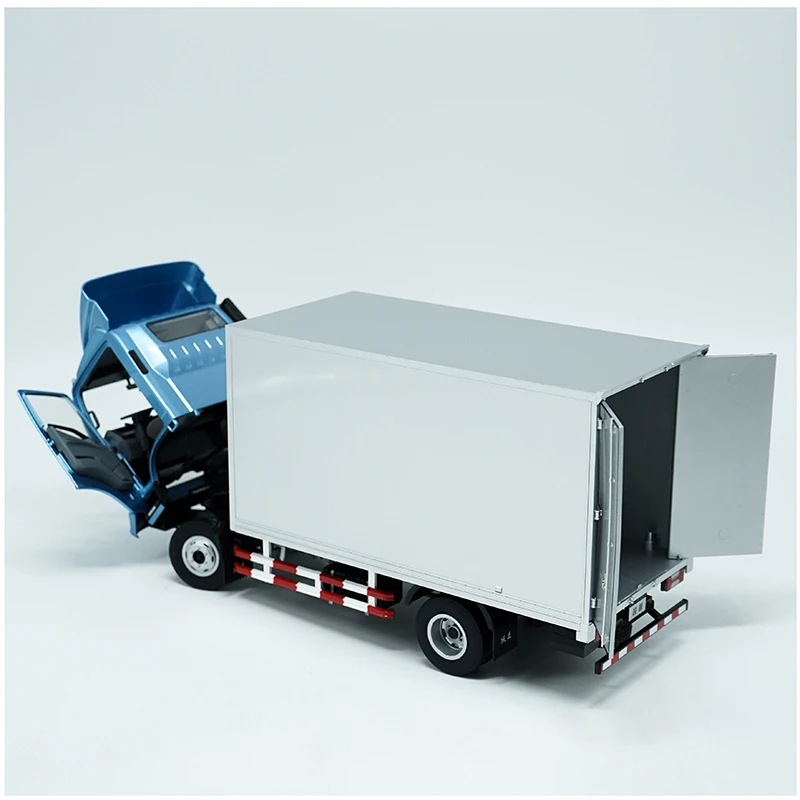 1/18 scale alloy transporter simulation spanning C300 van truck diecast truck model adult children gift collection display
1/18 scale alloy transporter simulation spanning C300 van truck diecast truck model adult children gift collection display
