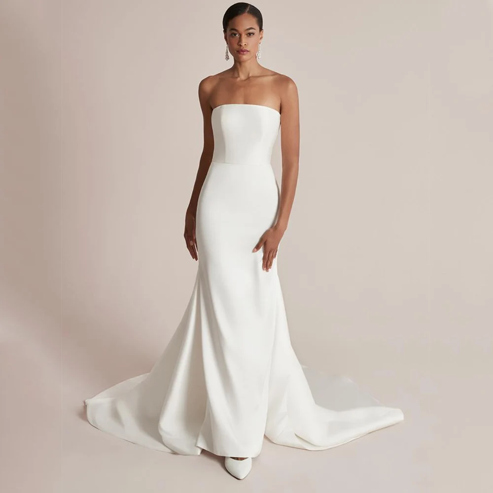 Chic Sleeveless Strapless Sheath White Wedding Dresses Floor-Length with Jersey Sexy Open Back Button Court Train Bridal Gowns
Chic Sleeveless Strapless Sheath White Wedding Dresses Floor-Length with Jersey Sexy Open Back Button Court Train Bridal Gowns