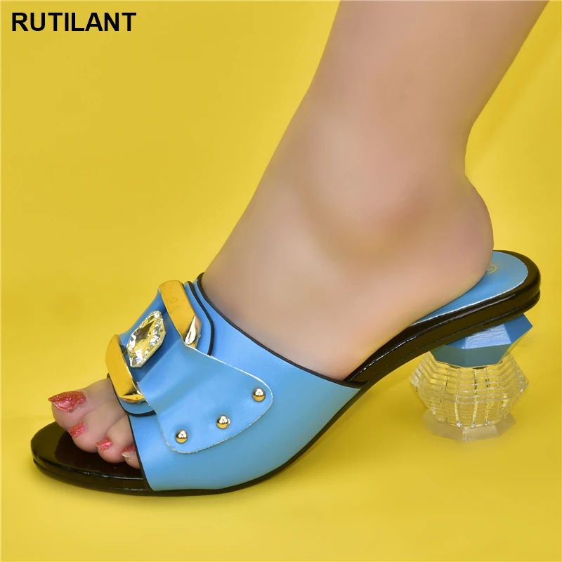 New Arrival High Heels Sexy Ladies Ladies Dress Shoes Shoe for Wedding Women Italian Women Party Pumps Decorated with Rhinestone
New Arrival High Heels Sexy Ladies Ladies Dress Shoes Shoe for Wedding Women Italian Women Party Pumps Decorated with Rhinestone