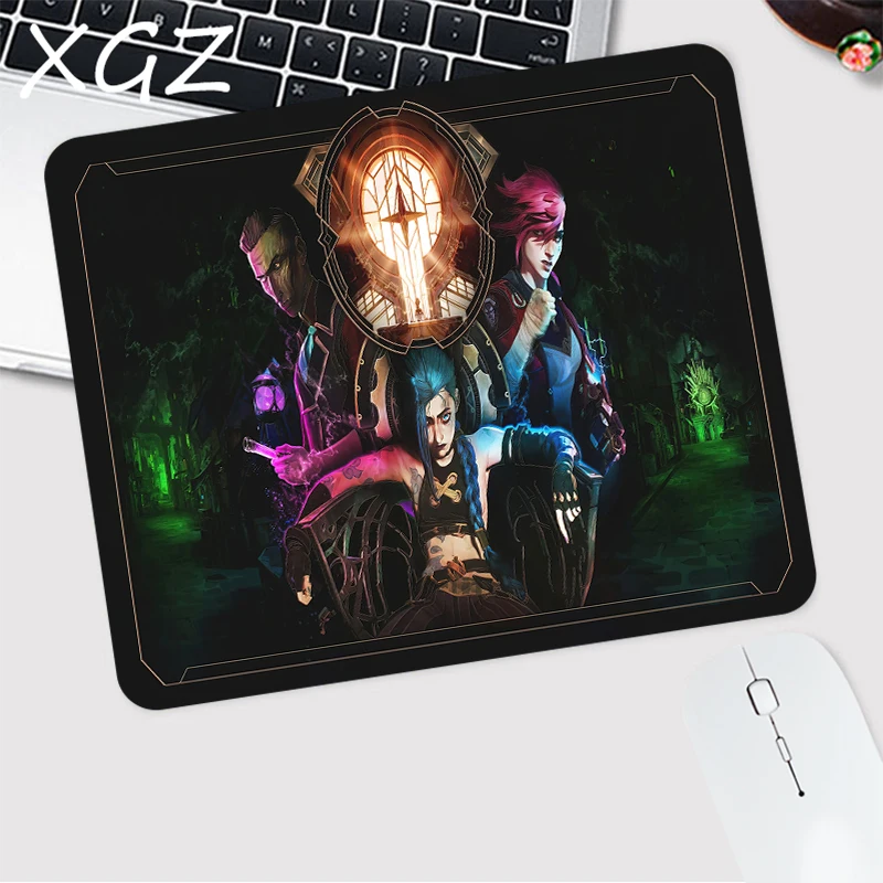 League of Legend Jinx Mouse Pad Gamer Keyboard Pad Desk Mat Laptop Gaming 25x20cm Pad on The Table Diy Gamer Setup Anime Hot Pad
League of Legend Jinx Mouse Pad Gamer Keyboard Pad Desk Mat Laptop Gaming 25x20cm Pad on The Table Diy Gamer Setup Anime Hot Pad