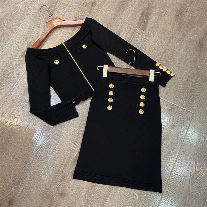 2020 Women RunwayTwo Piece Set Elegant White/Black High Quality Knitted Cardigans Sweater+Mini Skirt Two Piece Outfits
2020 Women RunwayTwo Piece Set Elegant White/Black High Quality Knitted Cardigans Sweater+Mini Skirt Two Piece Outfits