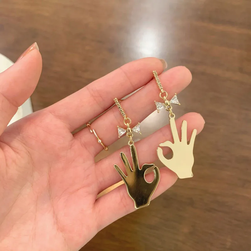 2021 New Fun OK Bracelet Earrings Women's Trendy Short Pendientes Earring for Girl's Unusual Party Wedding Jewelry
2021 New Fun OK Bracelet Earrings Women's Trendy Short Pendientes Earring for Girl's Unusual Party Wedding Jewelry