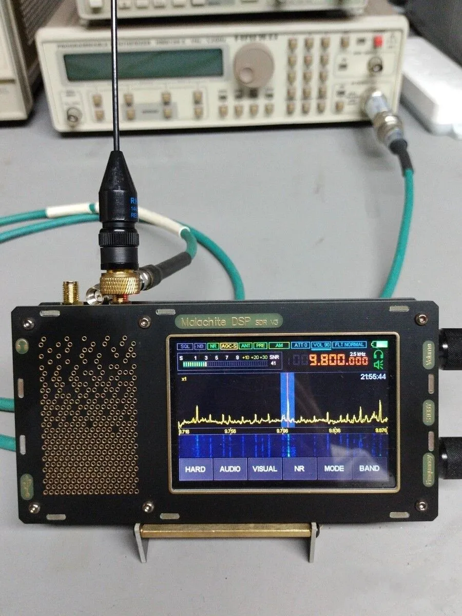 

Registered 50KHz-2GHz V1.10C Malachite SDR Receiver Radio DSP SDR Receiver 3.5inch Touch Screen With Code Support Two Antenna V3