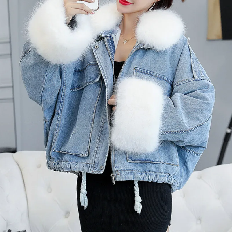 2020 Women Winter Loose Denim Jackets Oversize Coats Fur Collar Padded Casual Jean overcoat Fashion Thick Long Sleeves coat
2020 Women Winter Loose Denim Jackets Oversize Coats Fur Collar Padded Casual Jean overcoat Fashion Thick Long Sleeves coat