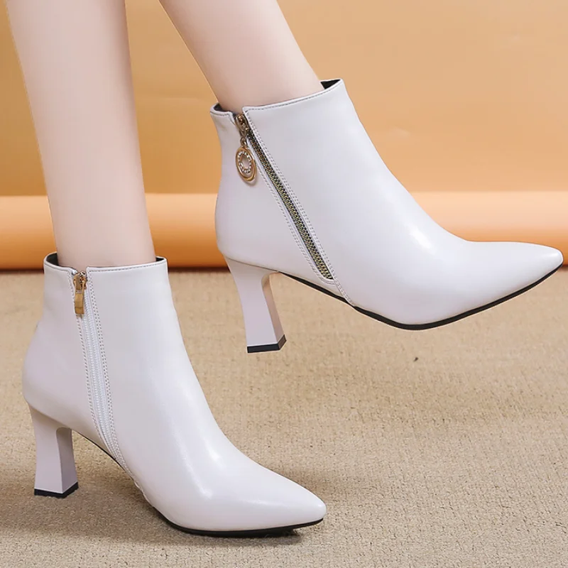 Shoes for Women Women's White Short Boots New High Heels Red Martin Boots Fashion Zapatillas Mujer Chaussure Femme women shoes
Shoes for Women Women's White Short Boots New High Heels Red Martin Boots Fashion Zapatillas Mujer Chaussure Femme women shoes