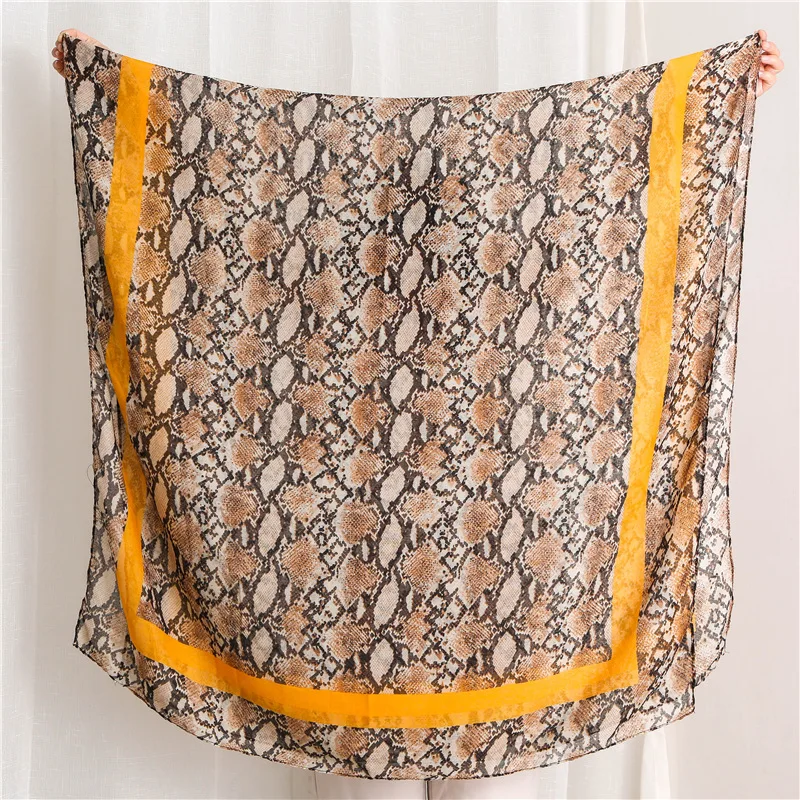 2020 Luxury brand Autumn and winter women tourism Leopard Print scarves Fashion seaside sunscreen quality cotton material shawl
2020 Luxury brand Autumn and winter women tourism Leopard Print scarves Fashion seaside sunscreen quality cotton material shawl