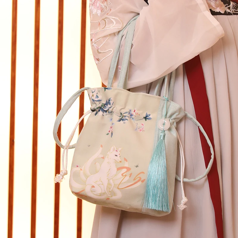 Vintage Floral Pattern Shoulder Underarm Bag Female Spring Summer Fashion Handbag Chinese Style Soft Tote For Young Lady Bag Sac
Vintage Floral Pattern Shoulder Underarm Bag Female Spring Summer Fashion Handbag Chinese Style Soft Tote For Young Lady Bag Sac