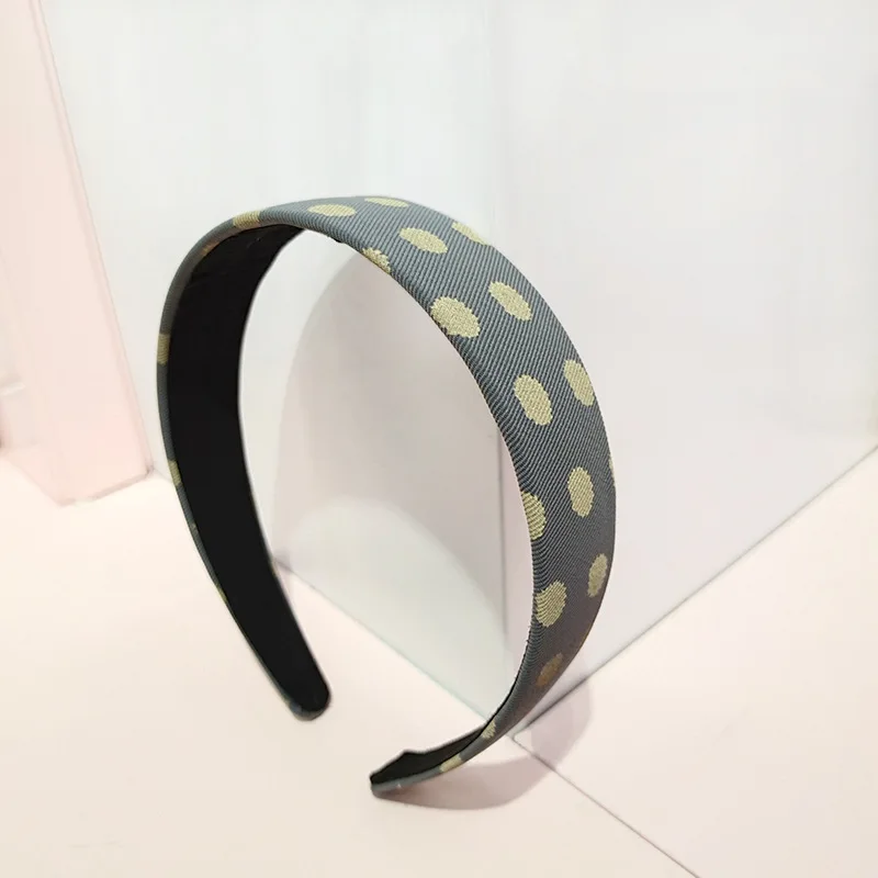 Wide Edge Dot Hair Bands For Women Headdress Solid Color Cloth Headband Bezel Girls Hairband Hair Hoop Female Hair Accessories
Wide Edge Dot Hair Bands For Women Headdress Solid Color Cloth Headband Bezel Girls Hairband Hair Hoop Female Hair Accessories