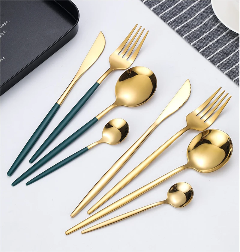 Four-piece cutlery cutlery set, portable Western-style steak cutlery, creative stainless steel outdoor picnic cutlery set 
Four-piece cutlery cutlery set, portable Western-style steak cutlery, creative stainless steel outdoor picnic cutlery set
