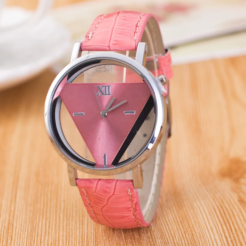 Простые женские часы индивидуальные модные двухсторонние полые треугольные |