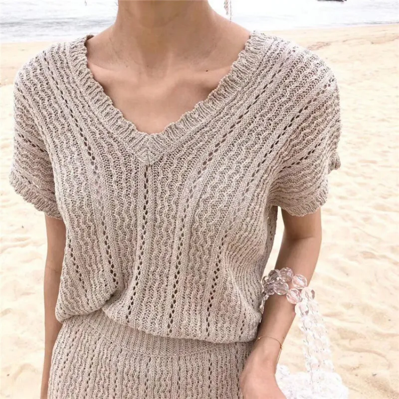 Womens Summer Knitted 2 Two Piece Set V Neck Tops With Wrap Hip High Elastic Waist Skirt Set Outfits Matching Sets
Womens Summer Knitted 2 Two Piece Set V Neck Tops With Wrap Hip High Elastic Waist Skirt Set Outfits Matching Sets