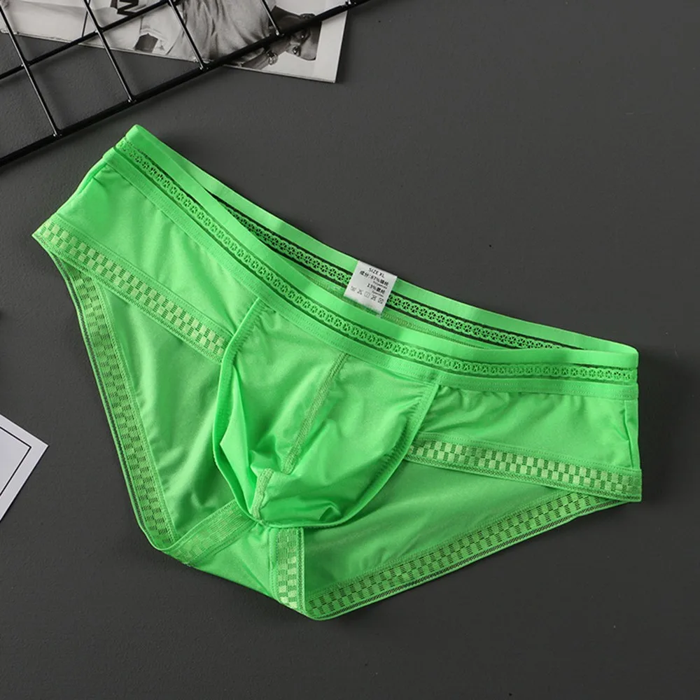 New Ice Silk Men Seamless Briefs Breathable Sissy Panties Underwear Men Bikini Solid U-Bulge Low Waist Soft Underpants Lingerie
New Ice Silk Men Seamless Briefs Breathable Sissy Panties Underwear Men Bikini Solid U-Bulge Low Waist Soft Underpants Lingerie