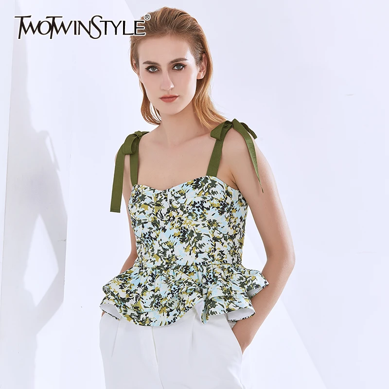TWOTWINSTYLE Print Women's Vest Square Collar Spaghetti Strap Sleeveless Hit Color Bowknot Ruffles Vests Female 2020 New Clothes
TWOTWINSTYLE Print Women's Vest Square Collar Spaghetti Strap Sleeveless Hit Color Bowknot Ruffles Vests Female 2020 New Clothes