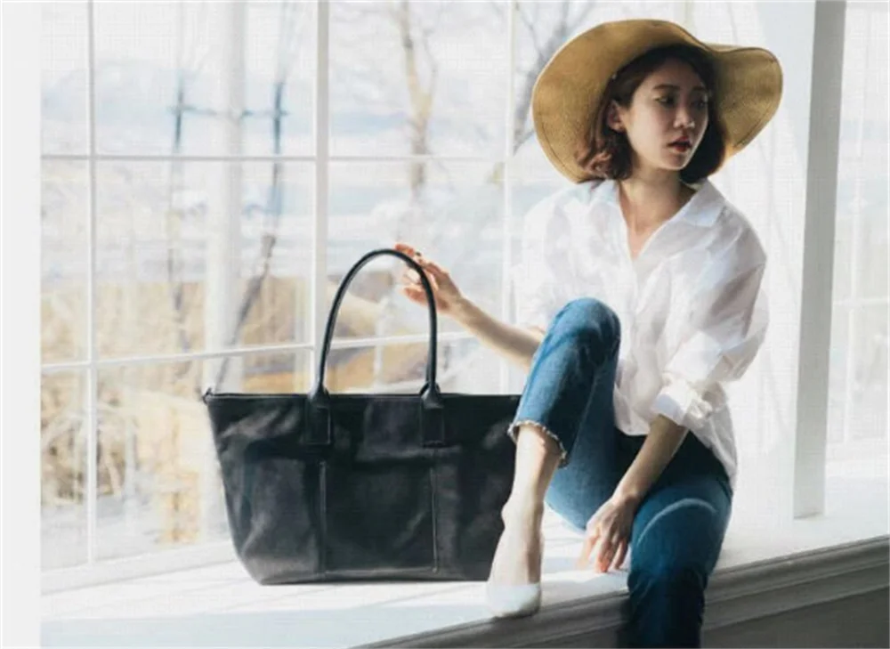 New fashion European and American leisure bags shoulder bags foreign trade dual-purpose tote bags
New fashion European and American leisure bags shoulder bags foreign trade dual-purpose tote bags